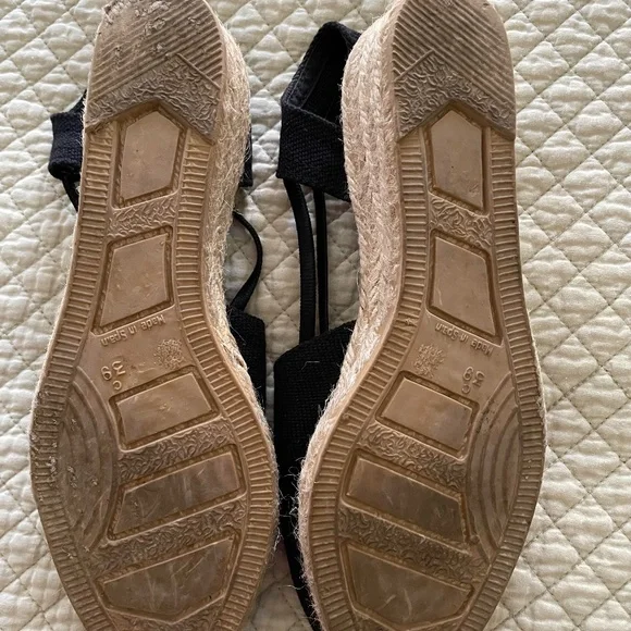 black espadrilles - Picture 2 of 4